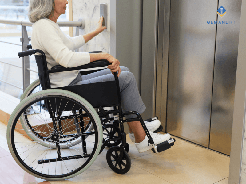Nên lựa chọn loại thang máy nào dành cho người khuyết tật