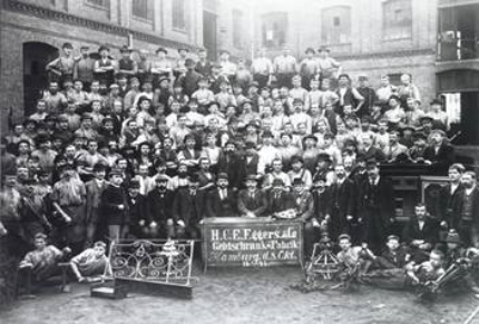 Thang máy Thyssenkrupp là của nước nào? Giá và địa chỉ cung cấp thang máy uy tín tại Việt Nam? 2 20160511 history roots image w430 Thang máy gia đình Hưng Phát