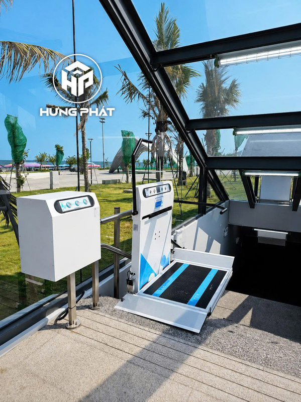 Thang nâng Gemanlift dùng cho người khuyết tật