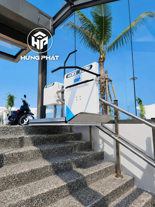 Một góc khác của thang nâng Gemanlift cho người khuyết tật